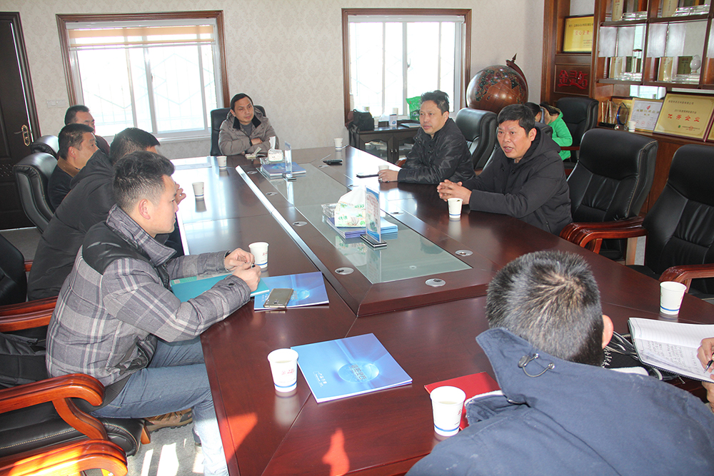信阳市平桥区安监局副局长杨平一行莅临信阳灵石指导雪后救灾与安全生产工作。