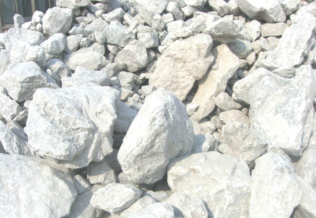 水泥和矿物外加剂对石膏抹面砂浆性能影响之材料与试验方法